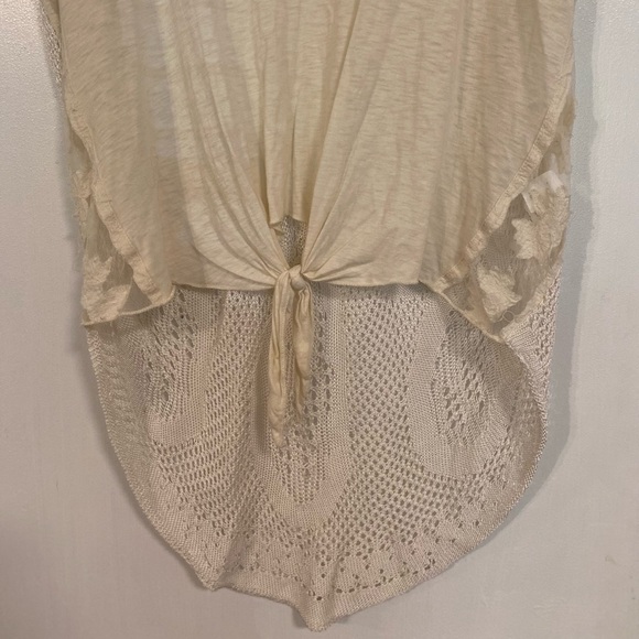Lucky Brand High Low Beige Top, Crocheted Back - Size XL - Picture 3 of 6